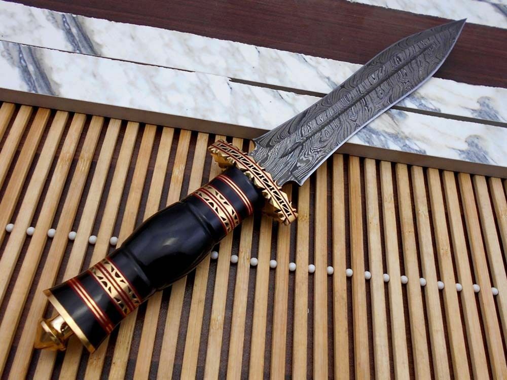 Custom Hand Made Damascus Steel Beautiful Dagger Knife with