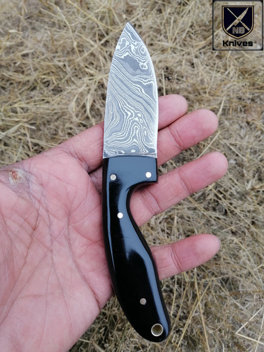 Handmade Damascus Skinner Knife with Black Horn Handle & Leather Sheath