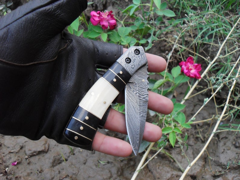 Custom Handmade Damascus Steel Folding Pocket Knife with Buffalo Horn Handle