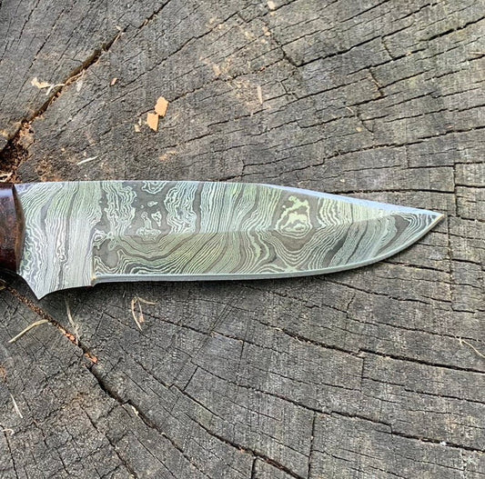 Handcrafted Rosewood Damascus Blade with Full Tang Skinner Design & Leather Sheath