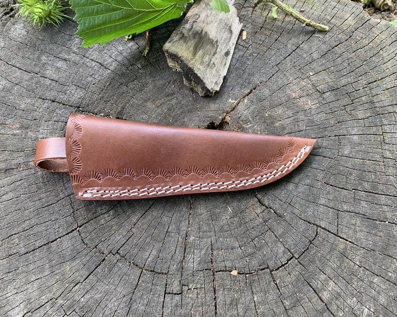 Handcrafted Rosewood Damascus Blade with Full Tang Skinner Design & Leather Sheath