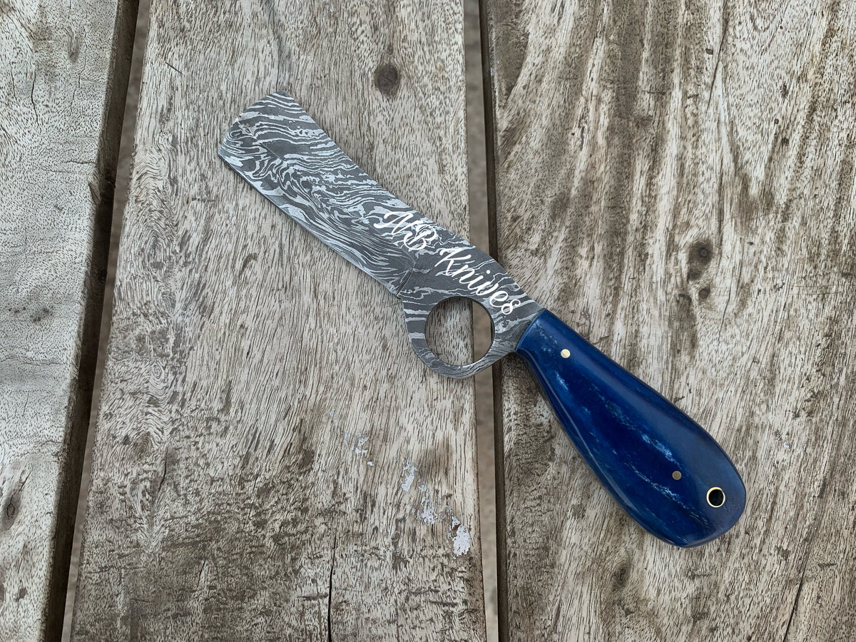 Dyed Cow Bone Handle Damascus Cowboy Bull Cutter Knife with Cross-Draw Sheath