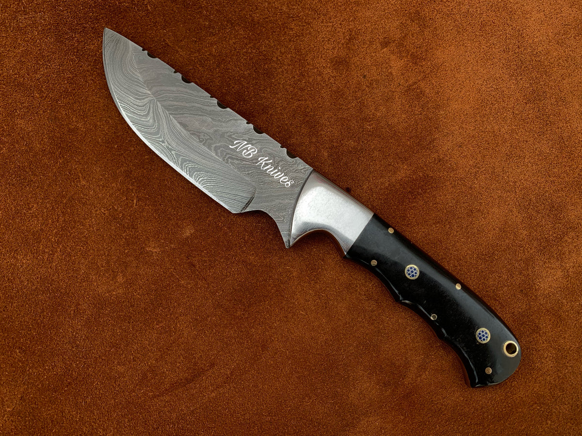 Custom Handmade Damascus Steel Skinner Knife with Black Horn Handle