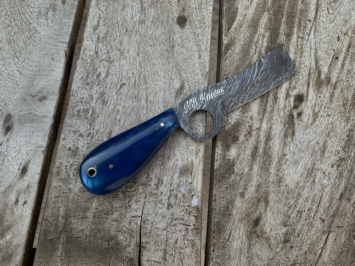 Dyed Cow Bone Handle Damascus Cowboy Bull Cutter Knife with Cross-Draw Sheath