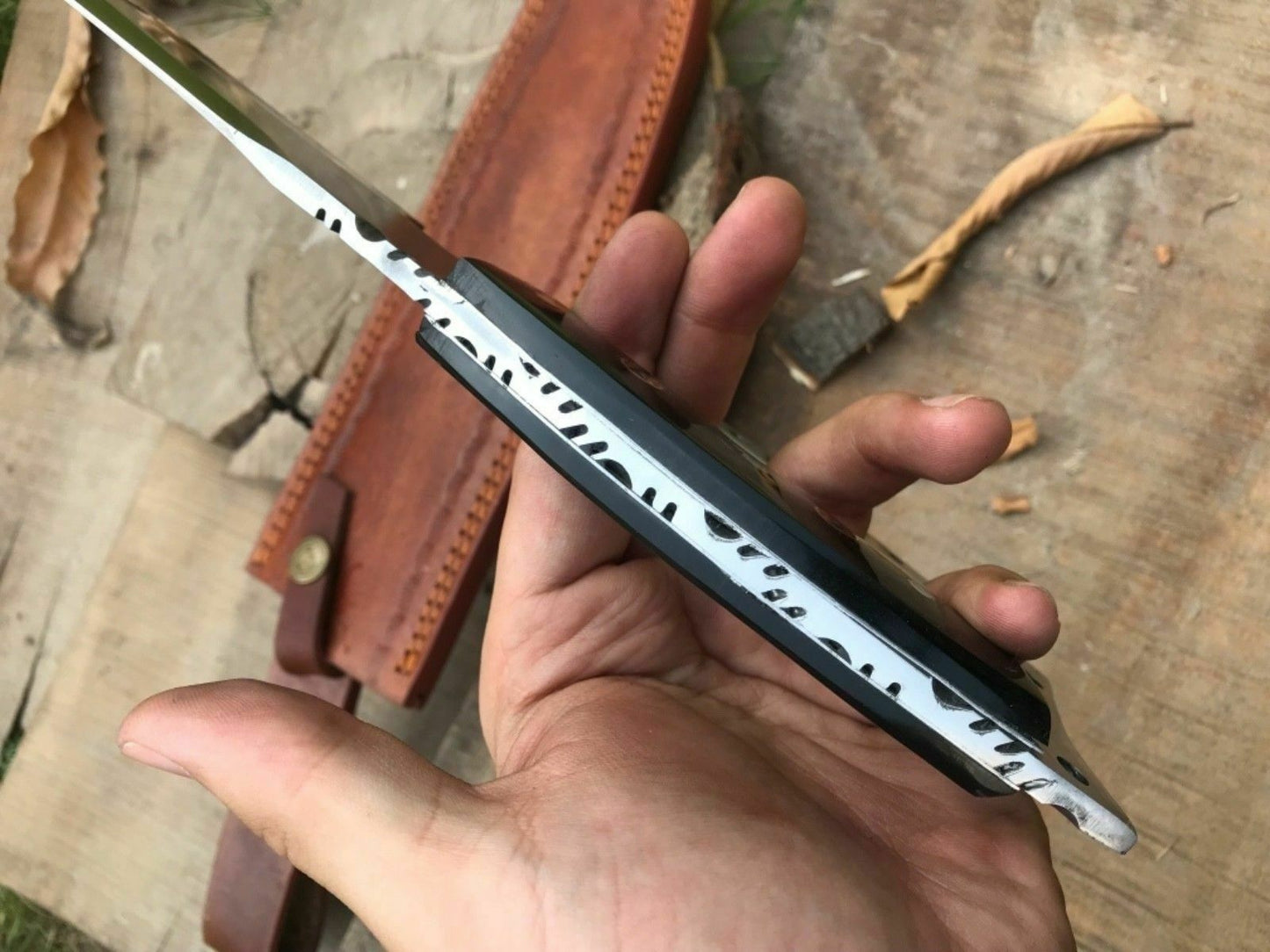 CUSTOM HANDMADE D2 STEEL HUNTING KNIFE WITH LEATHER SHEATH