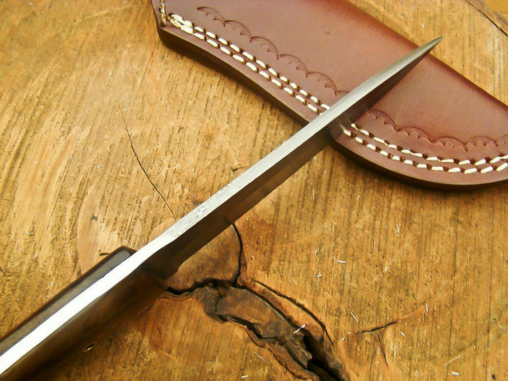 Custom handmade Damascus Hunting knife HANDLE MATERIAL: ROSE WOOD & BRASS