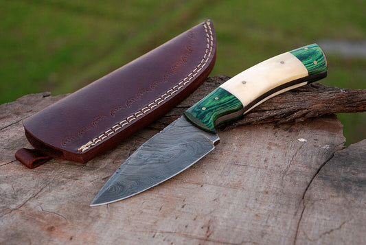 CUSTOM HANDMADE DAMASCUS STEEL HUNTING KNIFE HANDLE CAMEL BONE HARDWOOD