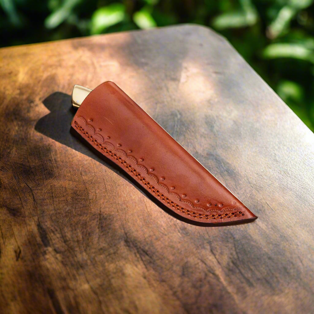 Custom Handmade Damascus Steel Skinner Knife – Buffalo Horn Handle, Leather Sheath