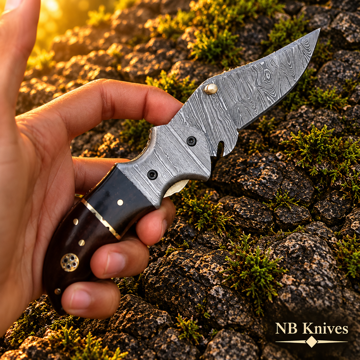 Damascus Folding Knife with Buffalo Horn & Dark Wood Handle