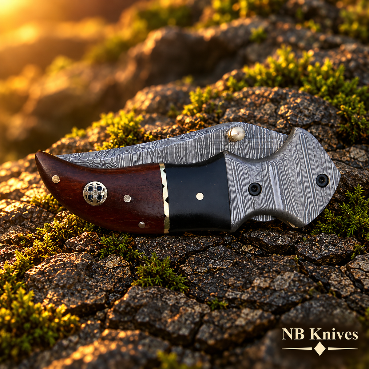 Damascus Folding Knife with Buffalo Horn & Dark Wood Handle