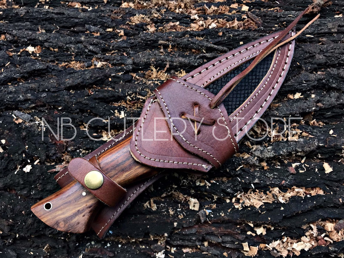 CUSTOM HANDMADE DAMASCUS STEEL BIGCAT ROAR KNIFE HANDLE WALNUT WOOD WITH BEAUTIFUL LEATHER SHEATH