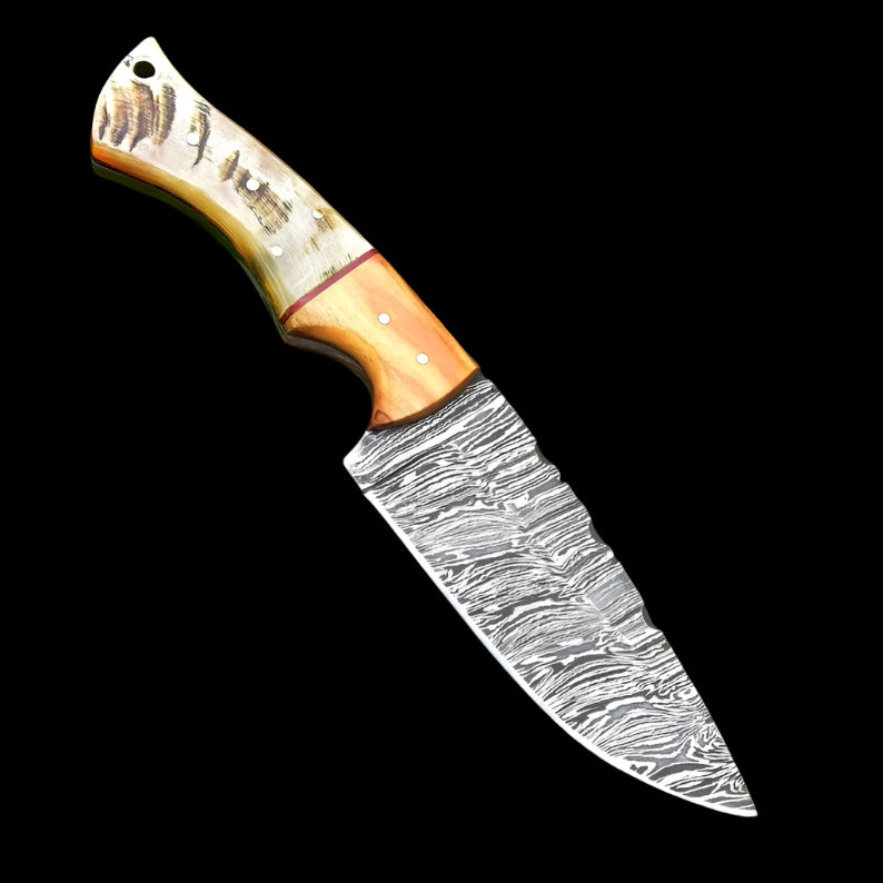 Custom Handmade Damascus Steel Skinner knife Handle Ram Horn/Olive Wood With Leather Sheath