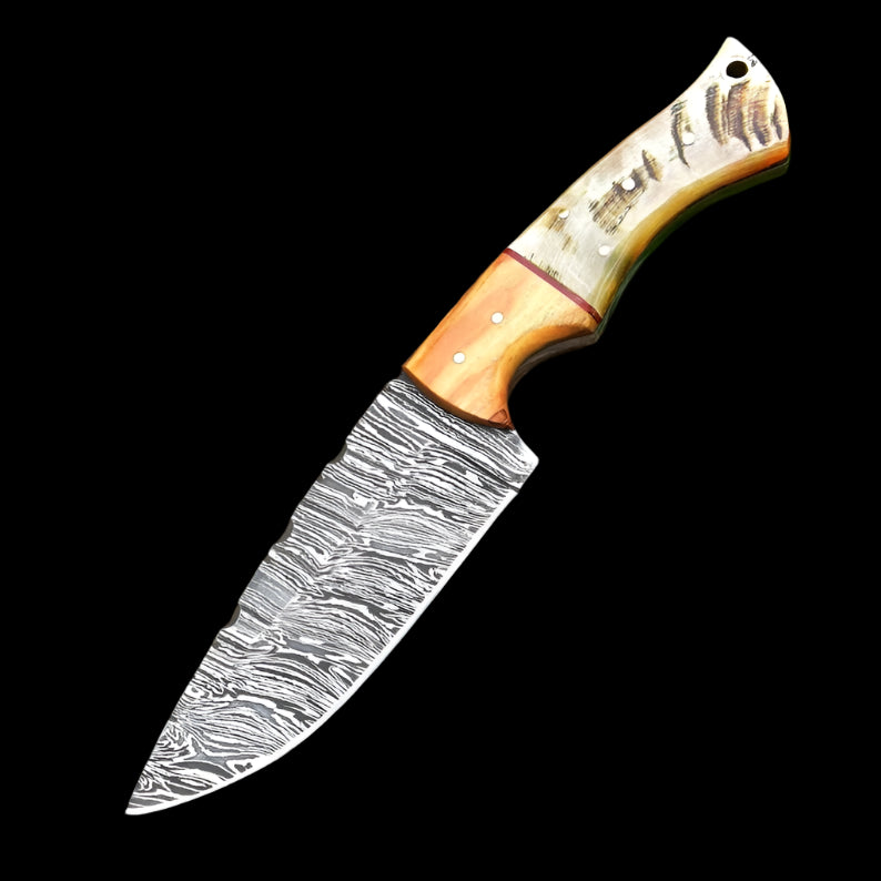 Custom Handmade Damascus Steel Skinner knife Handle Ram Horn/Olive Wood With Leather Sheath