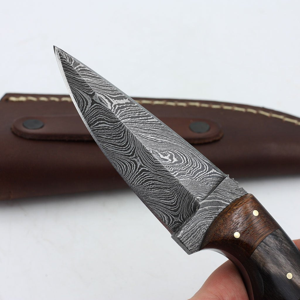 Custom handmade damascus knife Handle: Horn, Rosewood Bolster - NB CUTLERY LTD