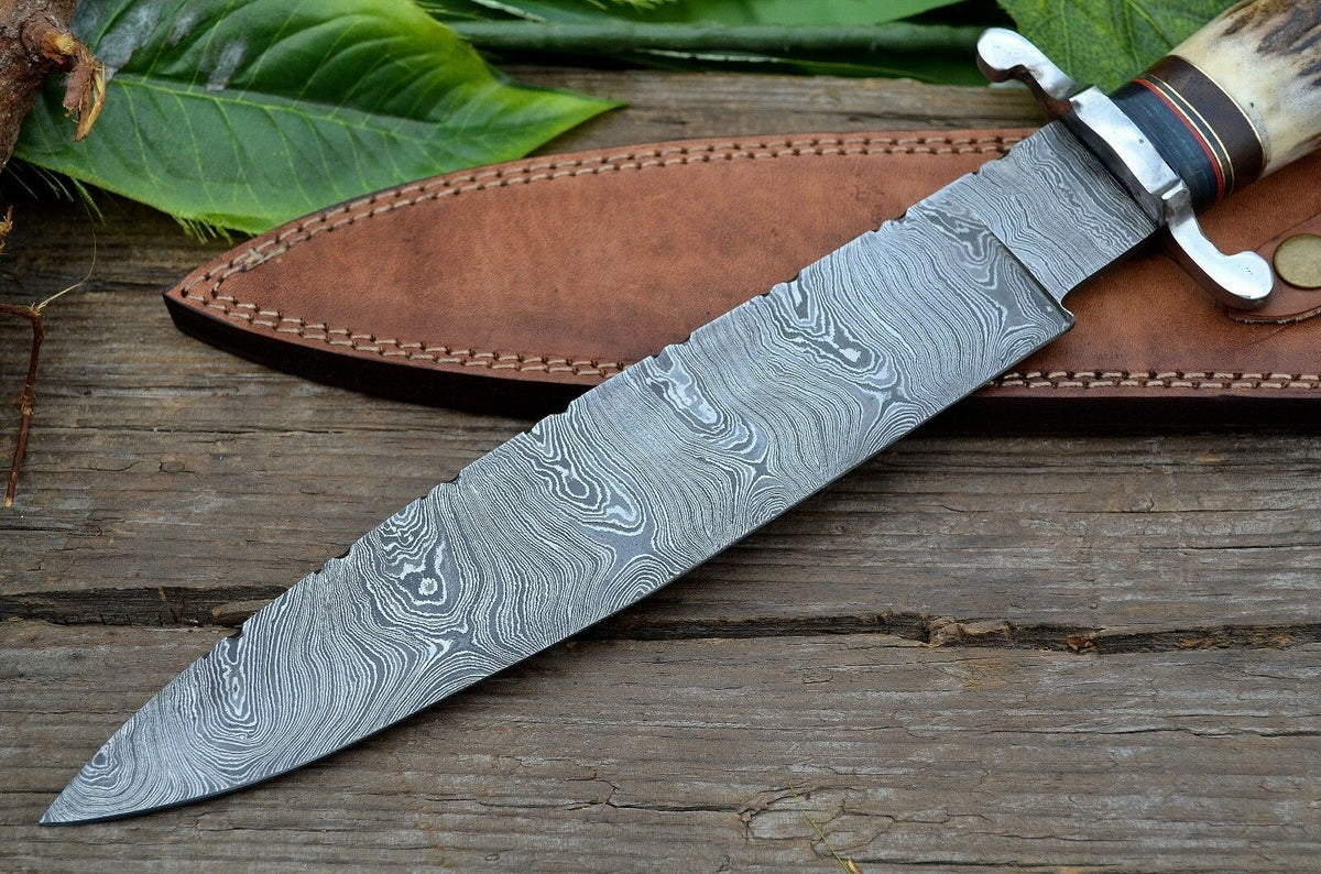 CUSTOM MADE HAND FORGED DAMASCUS STEEL HUNTING BIG FOOT BOWIE KNIFE