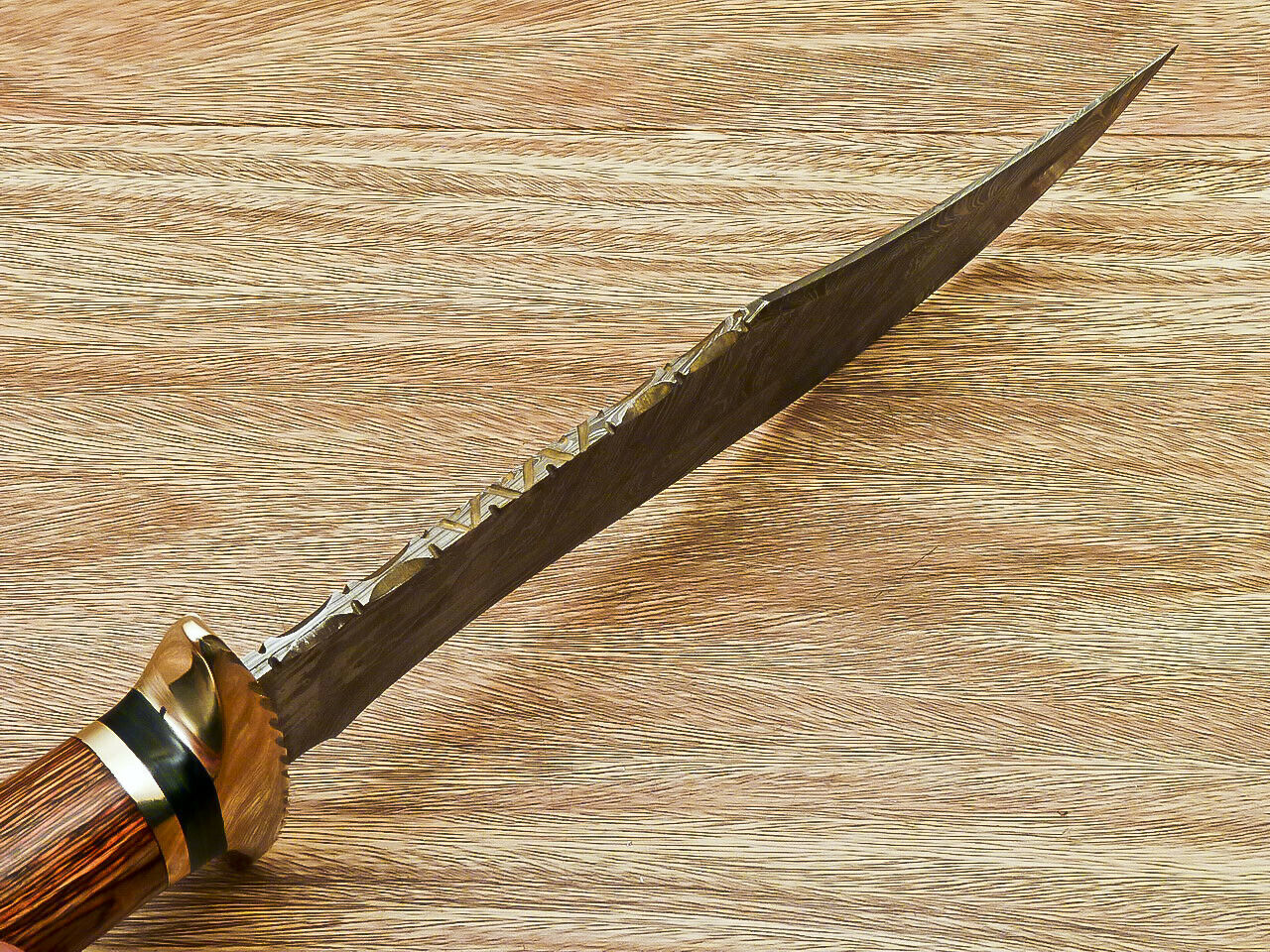 BEAUTIFUL CUSTOM HAND FORGED DAMASCUS STEEL HUNTING KNIFE "HARD WOOD - NB CUTLERY LTD