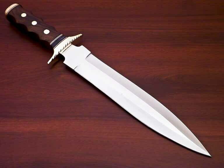 BEAUTIFUL CUSTOM HAND MADE D2 STEEL HUNTING KNIFE- NATURAL WOOD