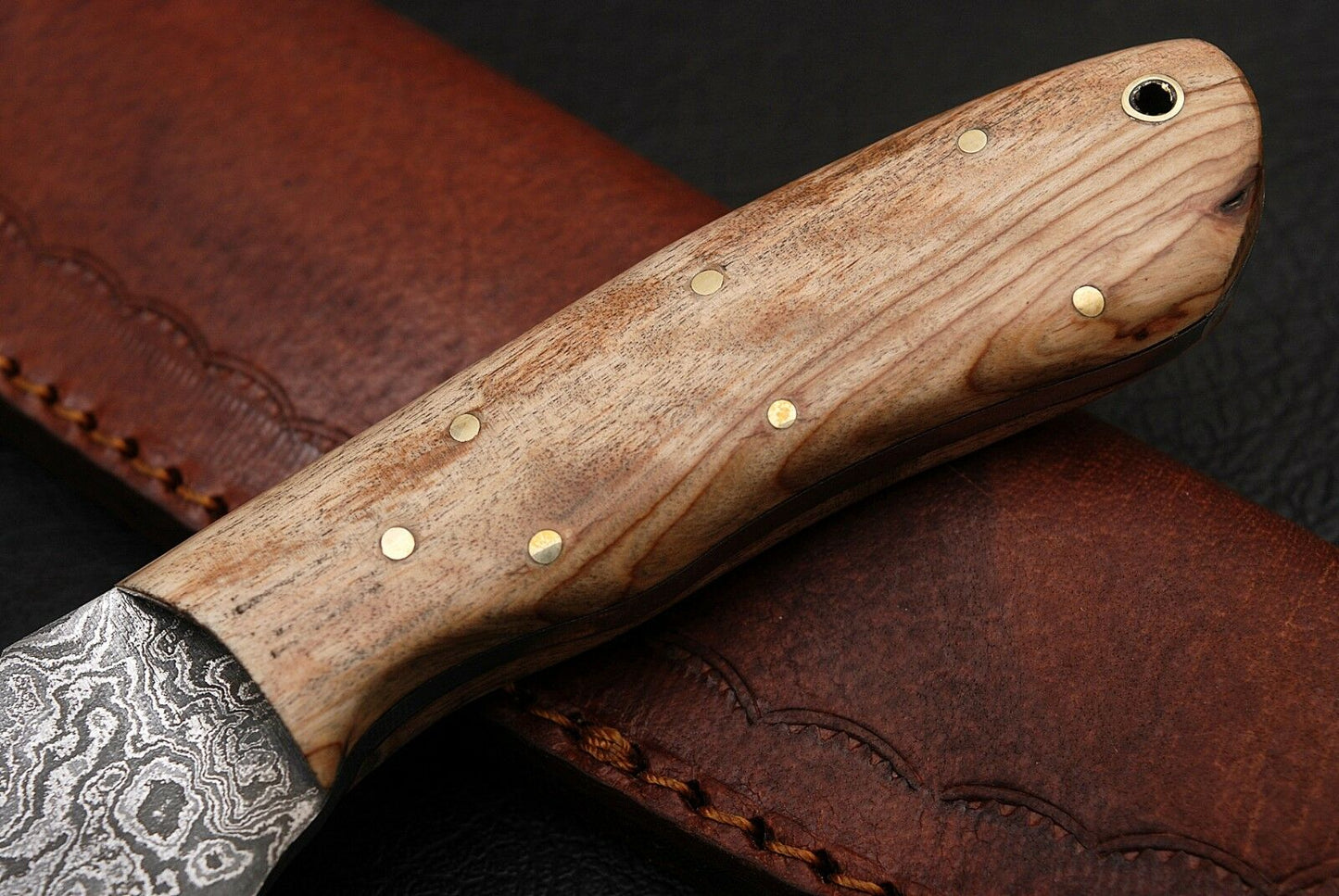 Custom Handmade Damascus Steel Hunting Knife Knife Handle Olive wood