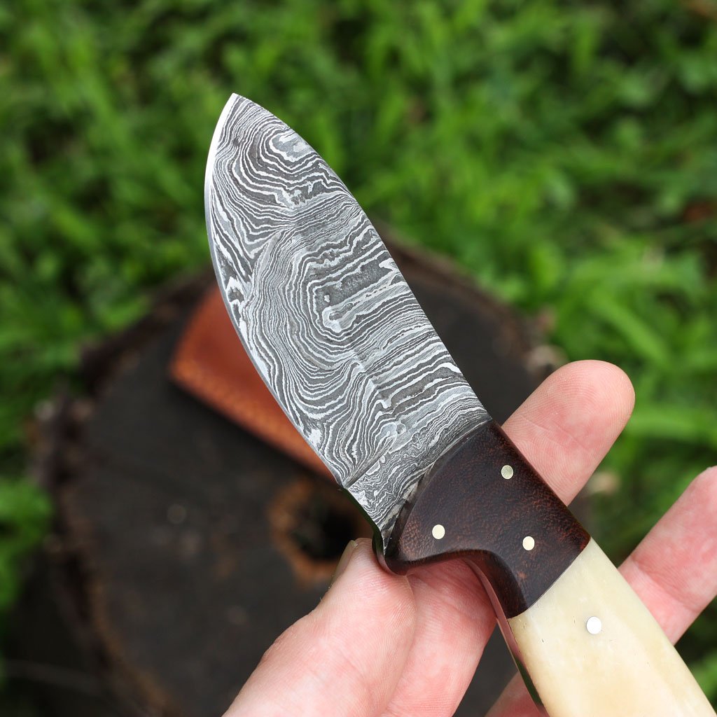 Damascus hunting knife Handle: Bone, Olive Wood Bolster - NB CUTLERY LTD