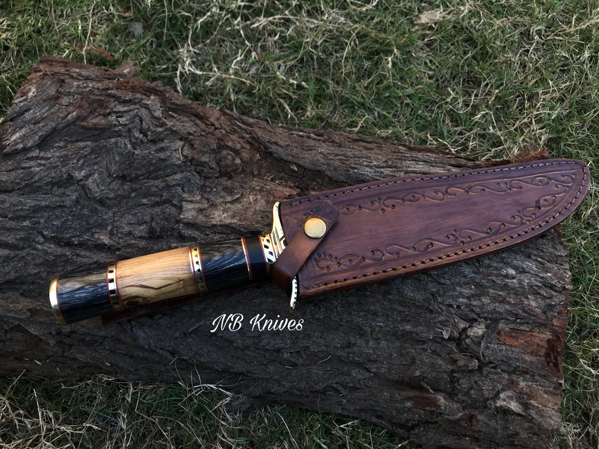 Handmade Damascus hunting Bowie knife with Olive Wood and Pakka Wood handle and leather sheath
