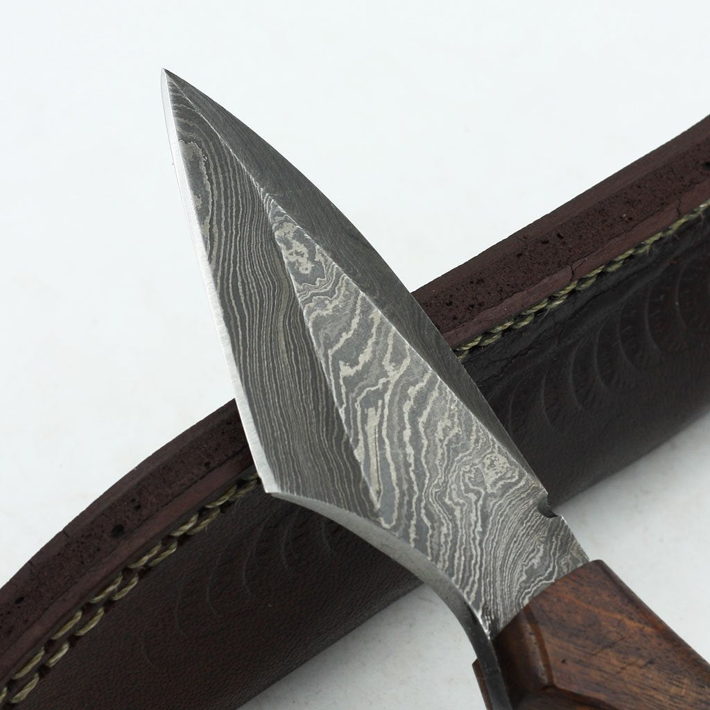 Damascus Hunting knife Handle Walnut Wood - NB CUTLERY LTD