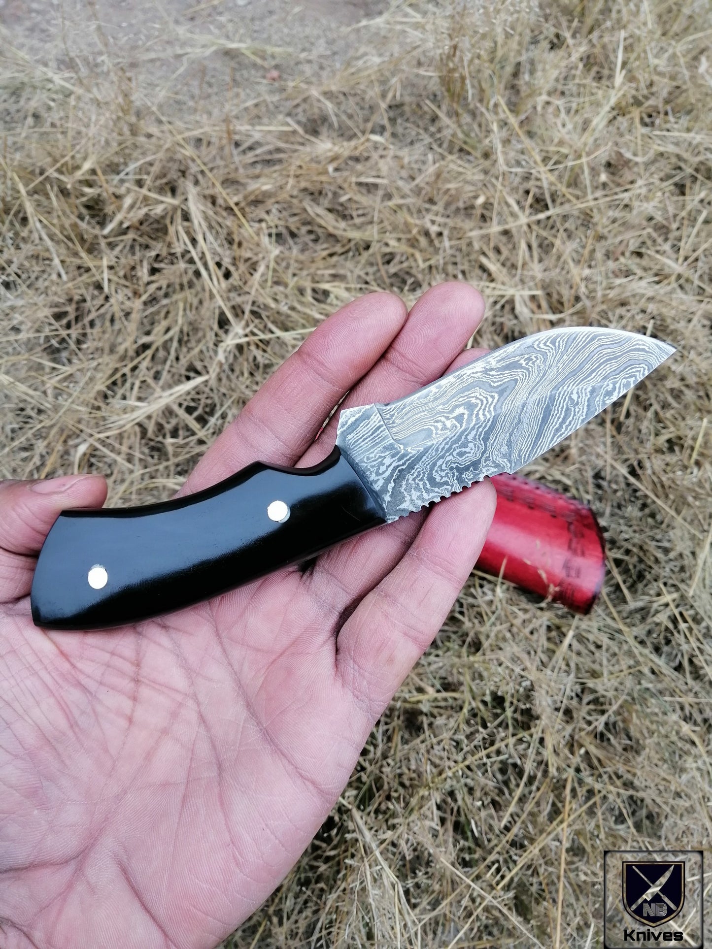 CUSTOM HAND DAMASCUS HUNTING KNIFE HANDLE BLACK HORN  ,Brass Pins