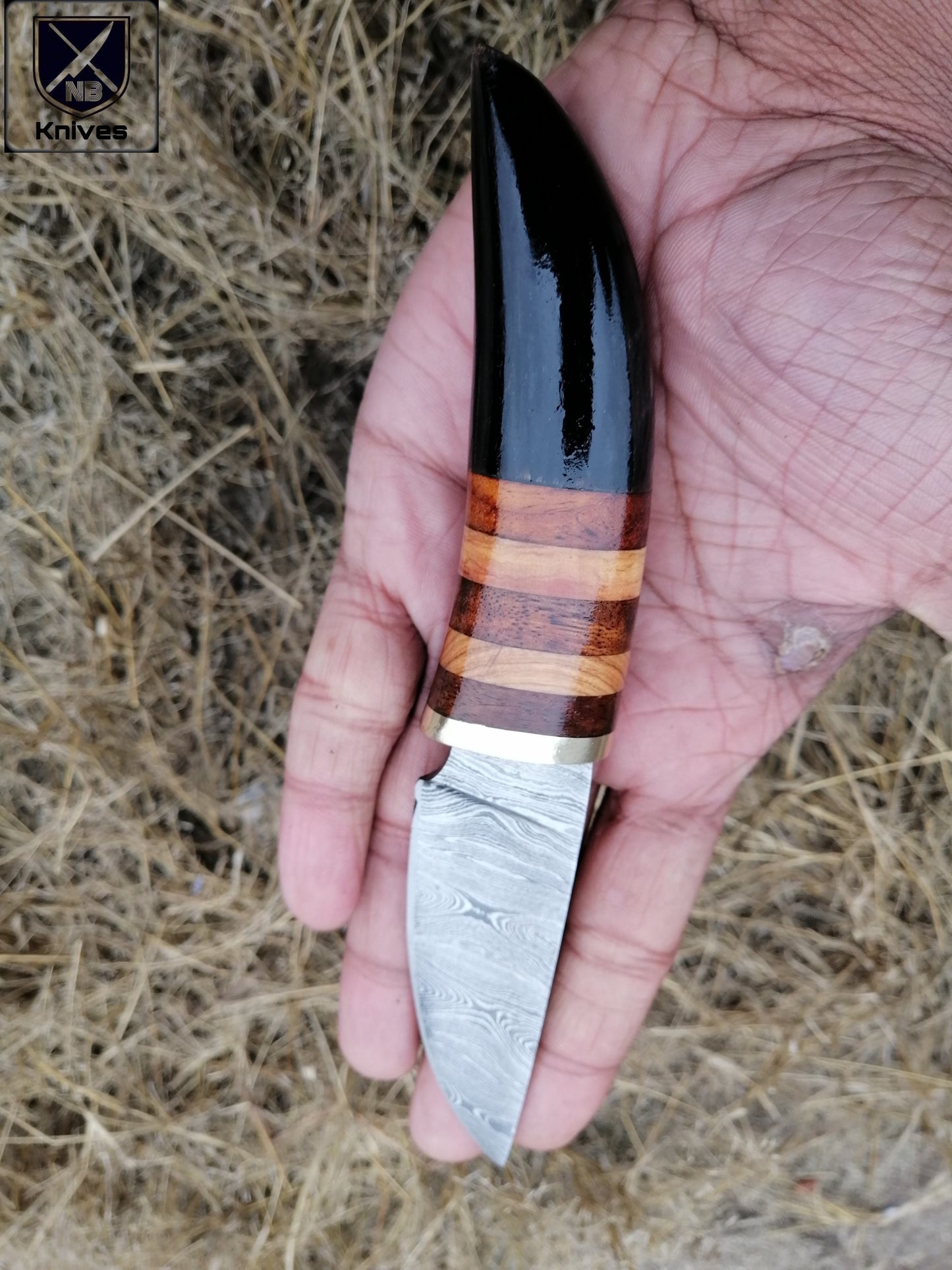 CUSTOM HANDMADE DAMASCUS HUNTING KNIFE WITH LEATHER SHEATH