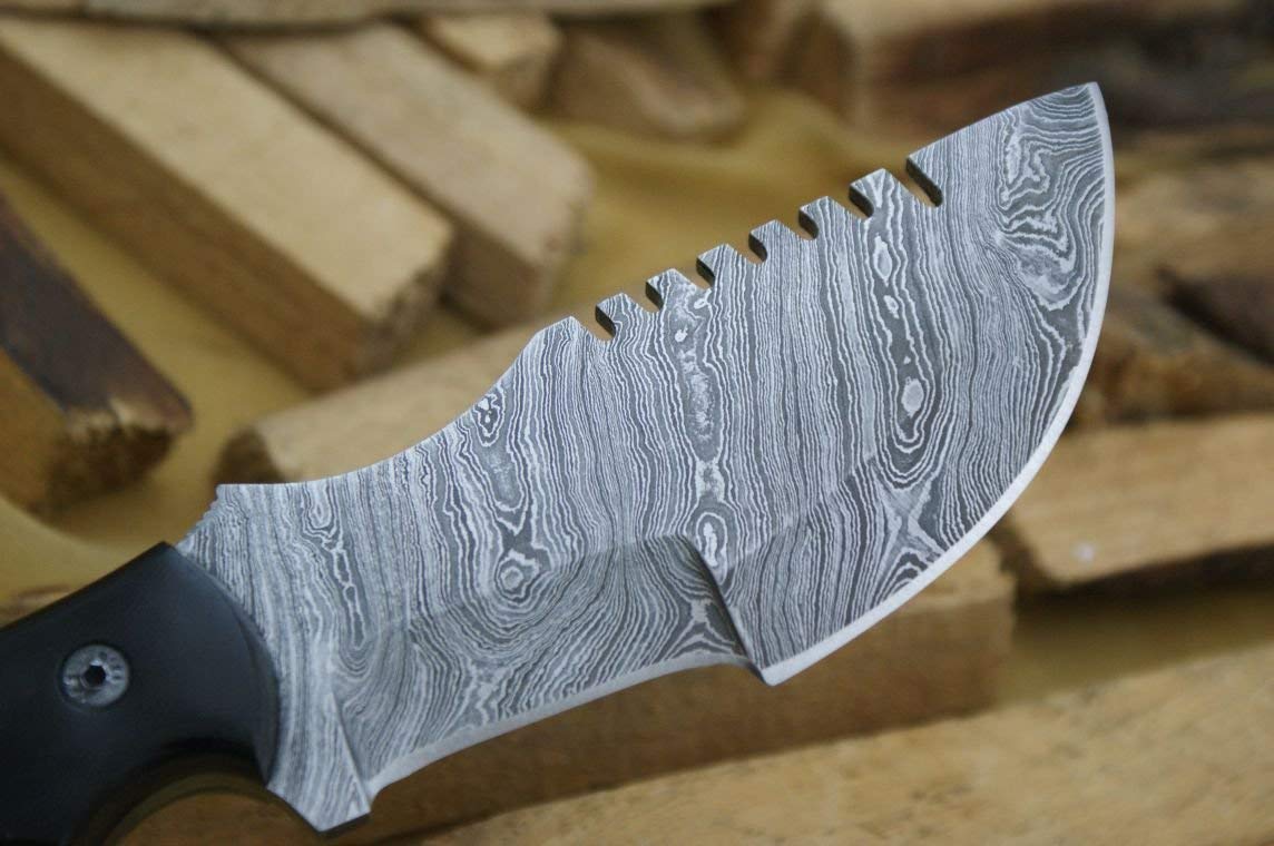 CUSTOM HANDMADE DAMASCUS STEEL TRACKER KNIFE WITH LEATHER SHEATH