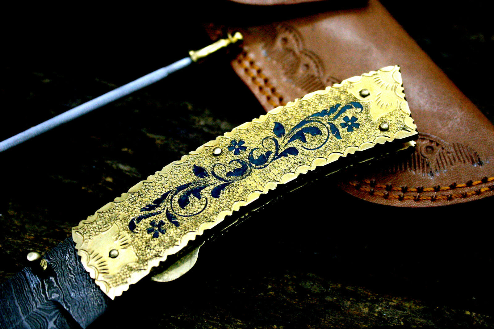 DAMASCUS STEEL HAND ENGRAVED FOLDING KNIFE| LINER LOCK | - NB CUTLERY LTD