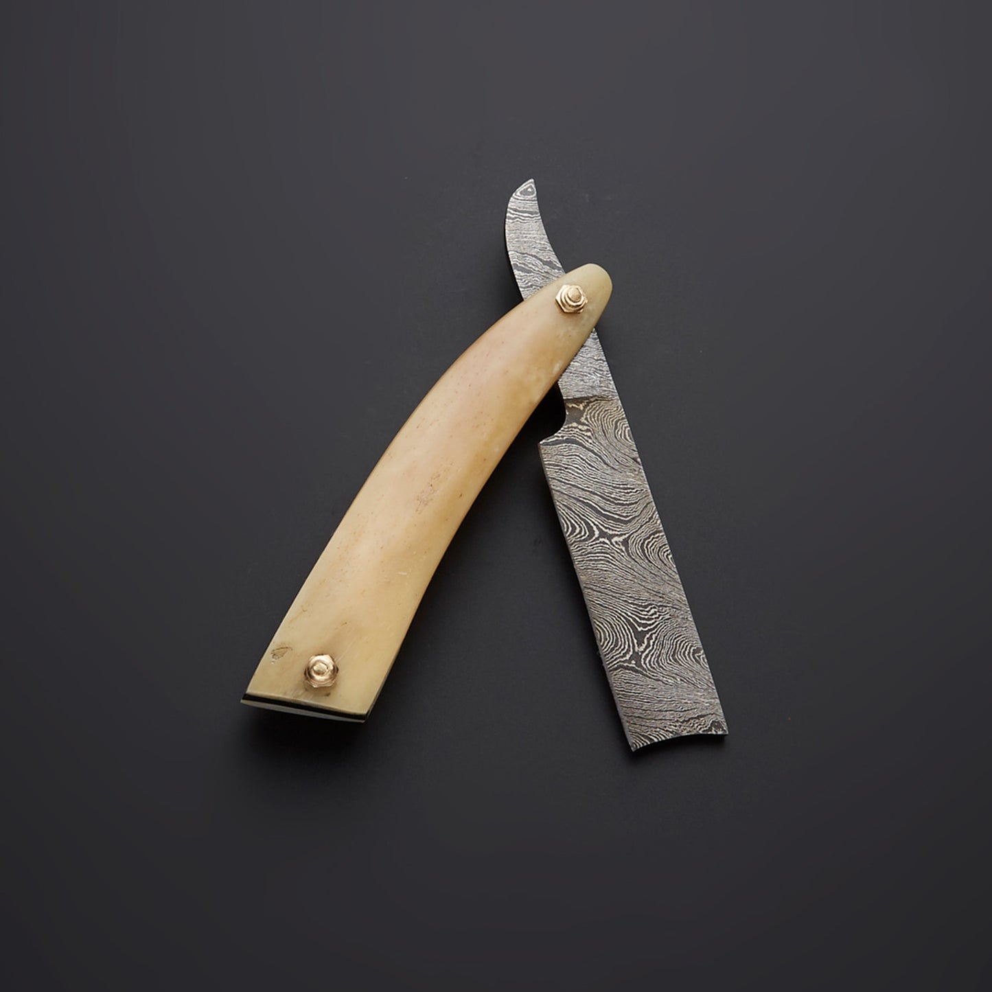 CUSTOM HANDMADE DAMSCUS RAZOR WITH LEATHER SHEATH