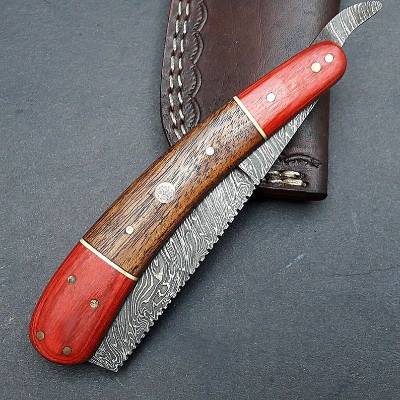 Custom Hand Made Damascus steel knife Razor Walnut Wood Handle