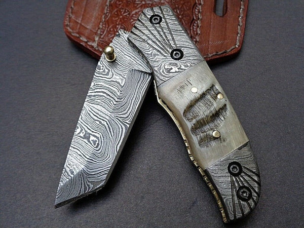 Handmade Damascus folding pocket Knife Ram Horn Handle Liner Lock