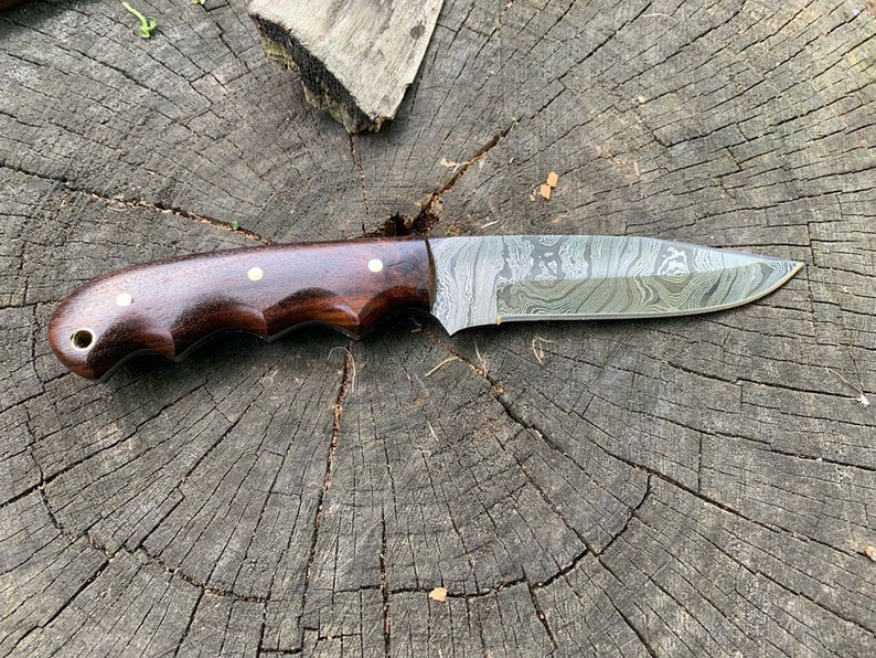 Handcrafted Rosewood Damascus Blade with Full Tang Skinner Design & Leather Sheath