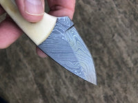 Craftsman made Skinning Knife - Scrimshaw of Bear in Viking style - Giraffe bone handle with Damascus blade