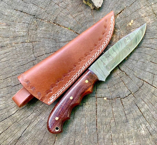 Handcrafted Rosewood Damascus Blade with Full Tang Skinner Design & Leather Sheath