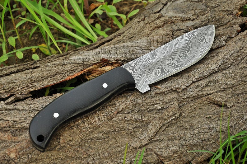 Pakka Wood Skinner Knife, Forged in Layered Damascus Steel