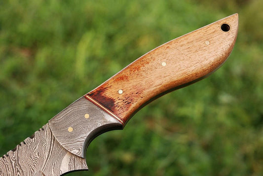 BEAUTIFUL DAMASCUS STEEL KNIFE HANDLE WALNUTWOOD - NB CUTLERY LTD
