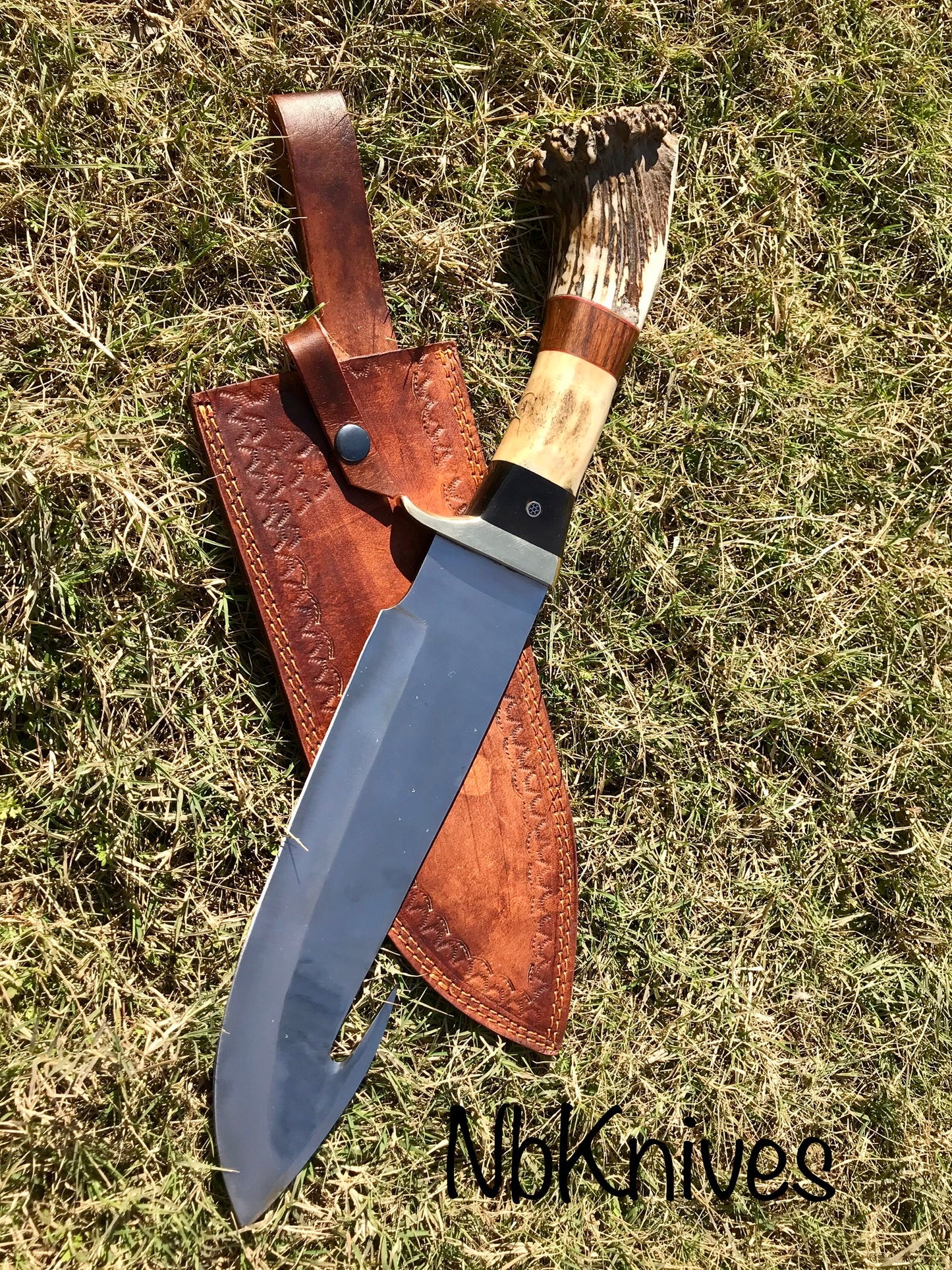 CUSTOM HANDMADE D2 STEEL STAG HORN HUNTING KNIFE WITH LEATHER SHEATH