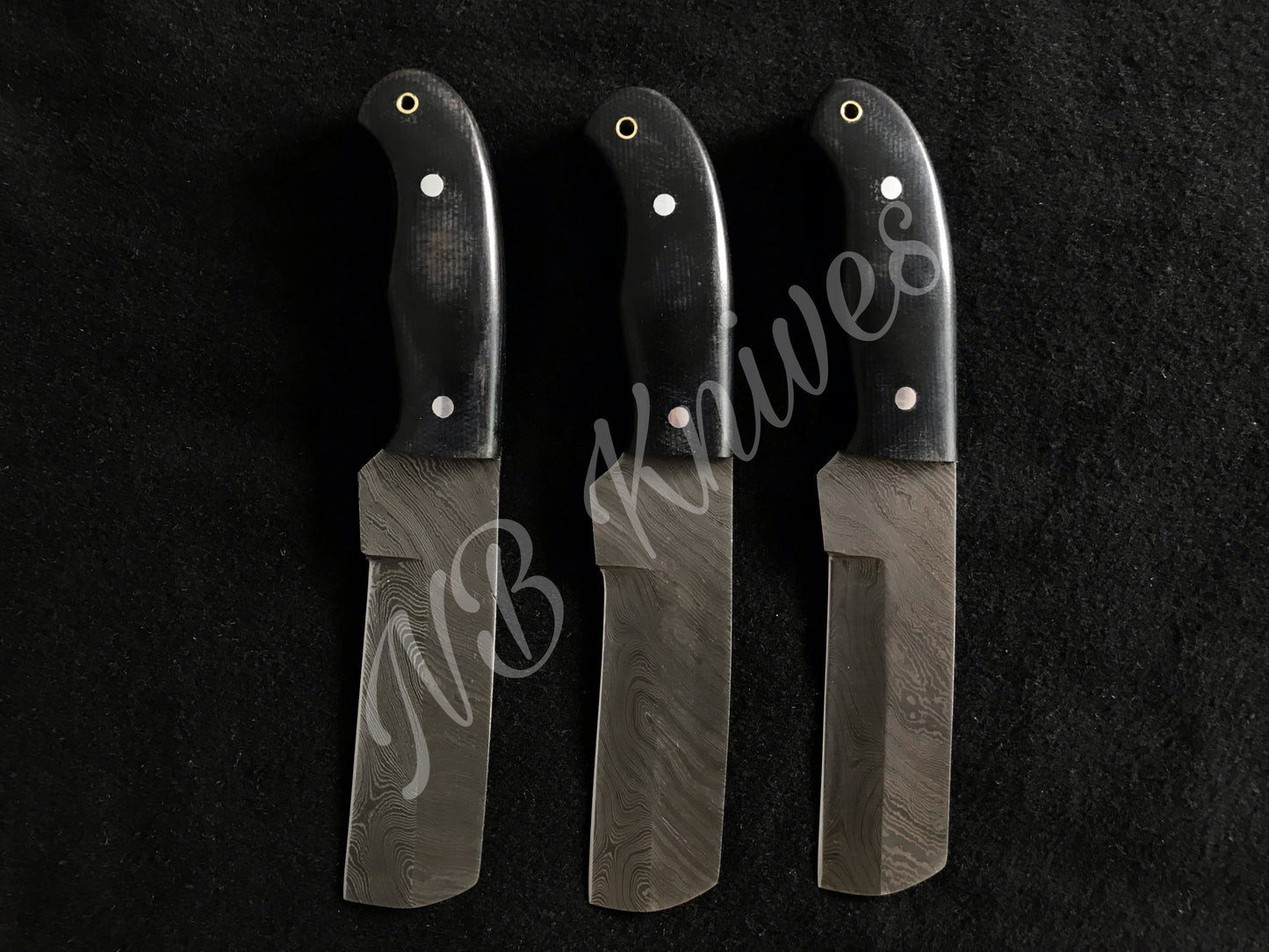 |NB KNIVES | LOT OF 3 CUSTOM HANDMADE DAMASCUS COWBOY BULL CUTTER KNIVES WITH LEATHER SHEATHS