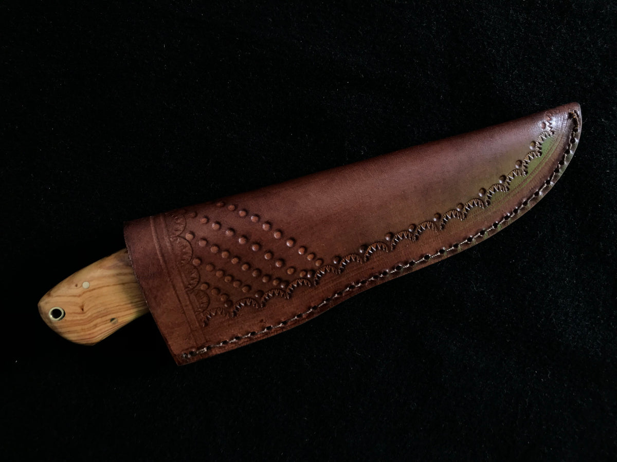 Damascus Steel Skinner Knife with Olive Wood Handle