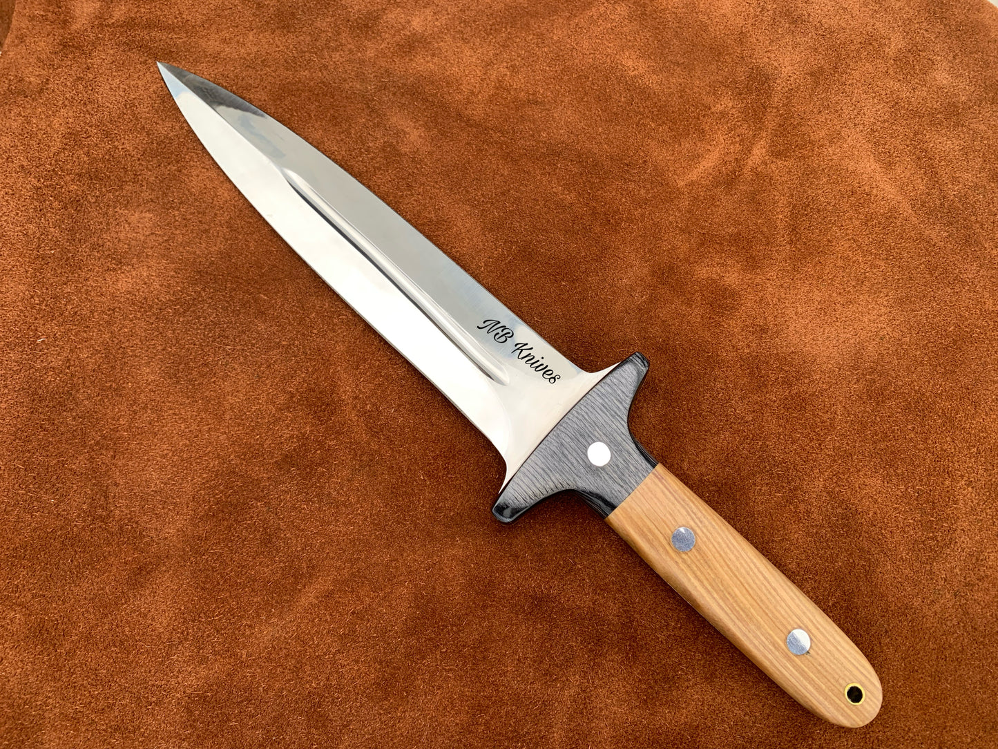 |NB KNIVES| CUSTOM HANDMADE D2 STEEL HUNTING KNIFE HANDLE OLIVE WOOD/ HARDWOOD