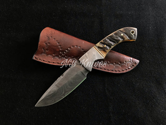 BEAUTIFUL CUSTOM HAND FORGED DAMASCUS STEEL HUNTING KNIFE "SHEEP HORN