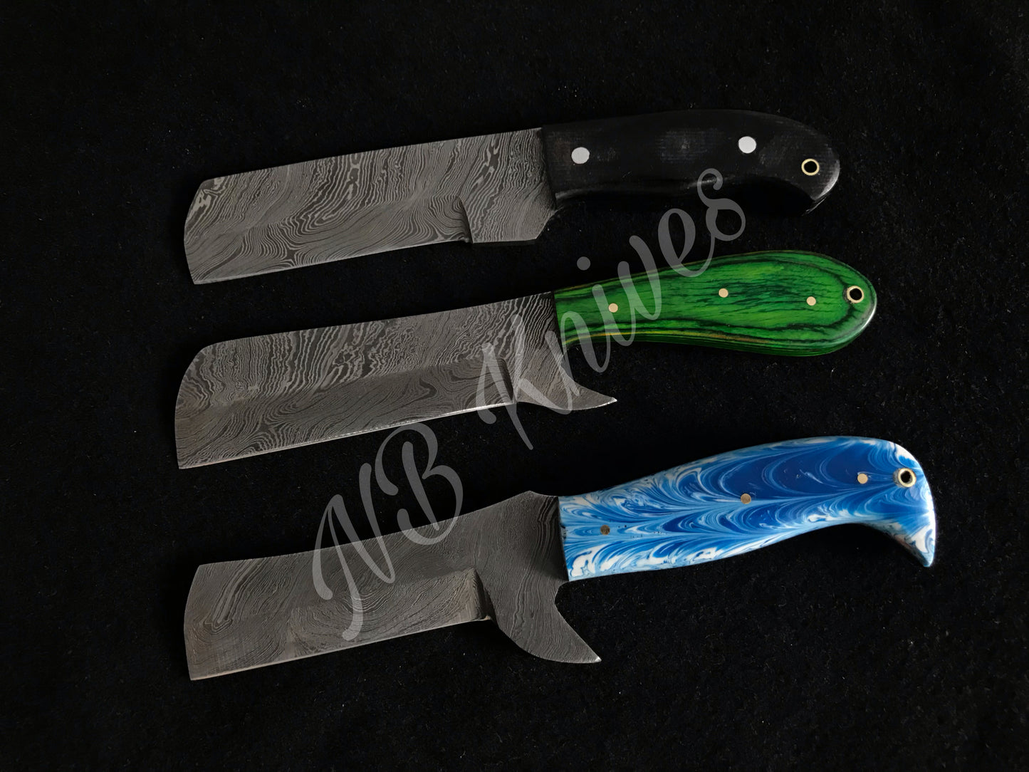 |NB KNIVES | LOT OF 3 CUSTOM HANDMADE DAMASCUS COWBOY BULL CUTTER KNIVES WITH LEATHER SHEATHS