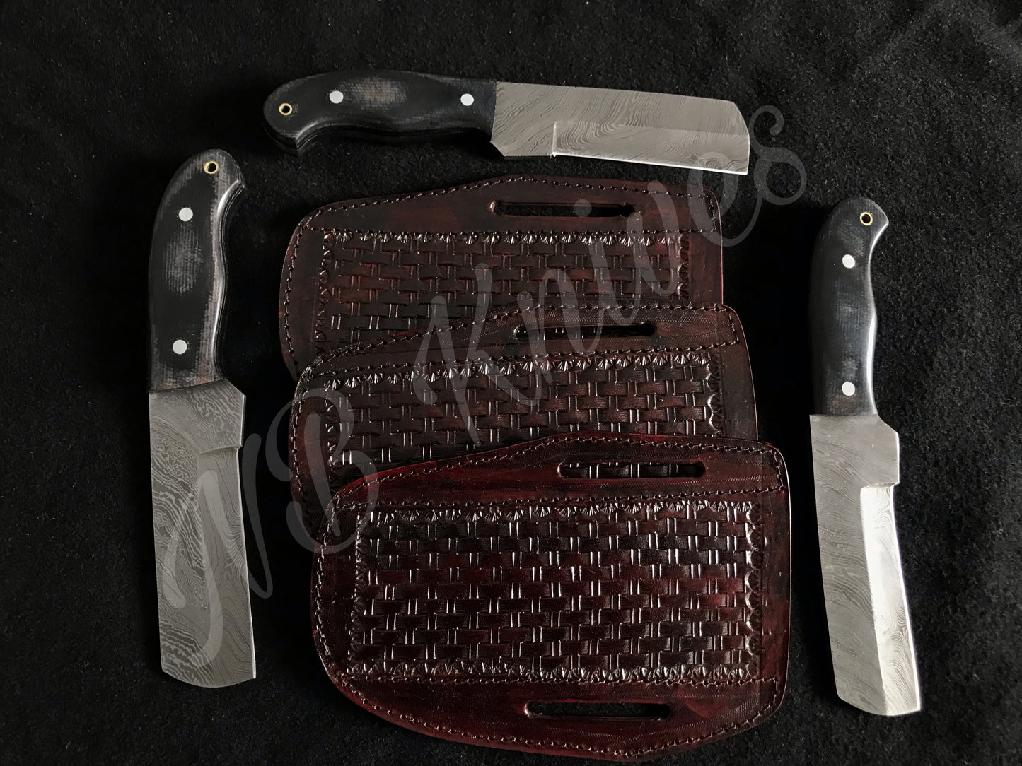 |NB KNIVES | LOT OF 3 CUSTOM HANDMADE DAMASCUS COWBOY BULL CUTTER KNIVES WITH LEATHER SHEATHS