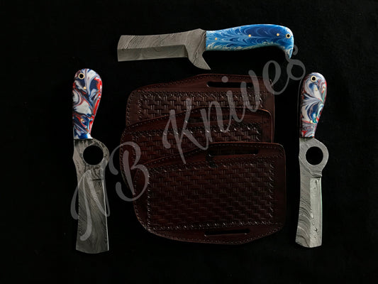 |NB KNIVES | LOT OF 3 CUSTOM HANDMADE DAMASCUS COWBOY BULL CUTTER KNIVES WITH LEATHER SHEATHS
