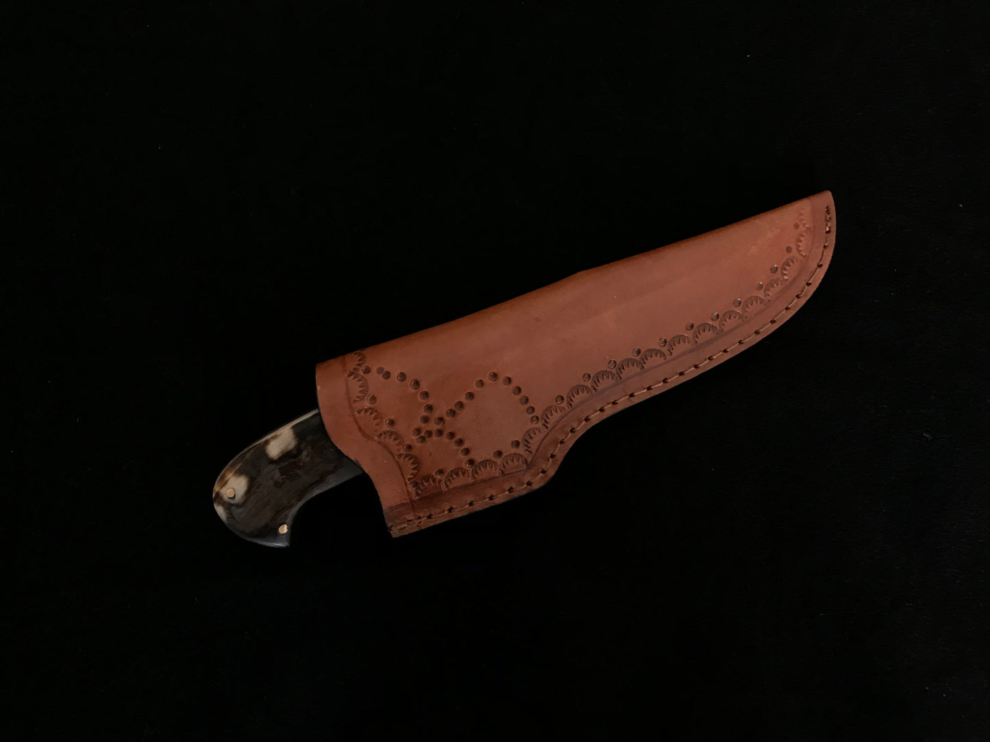 1095 High Carbon Steel Skinner Knife with Black Horn Handle