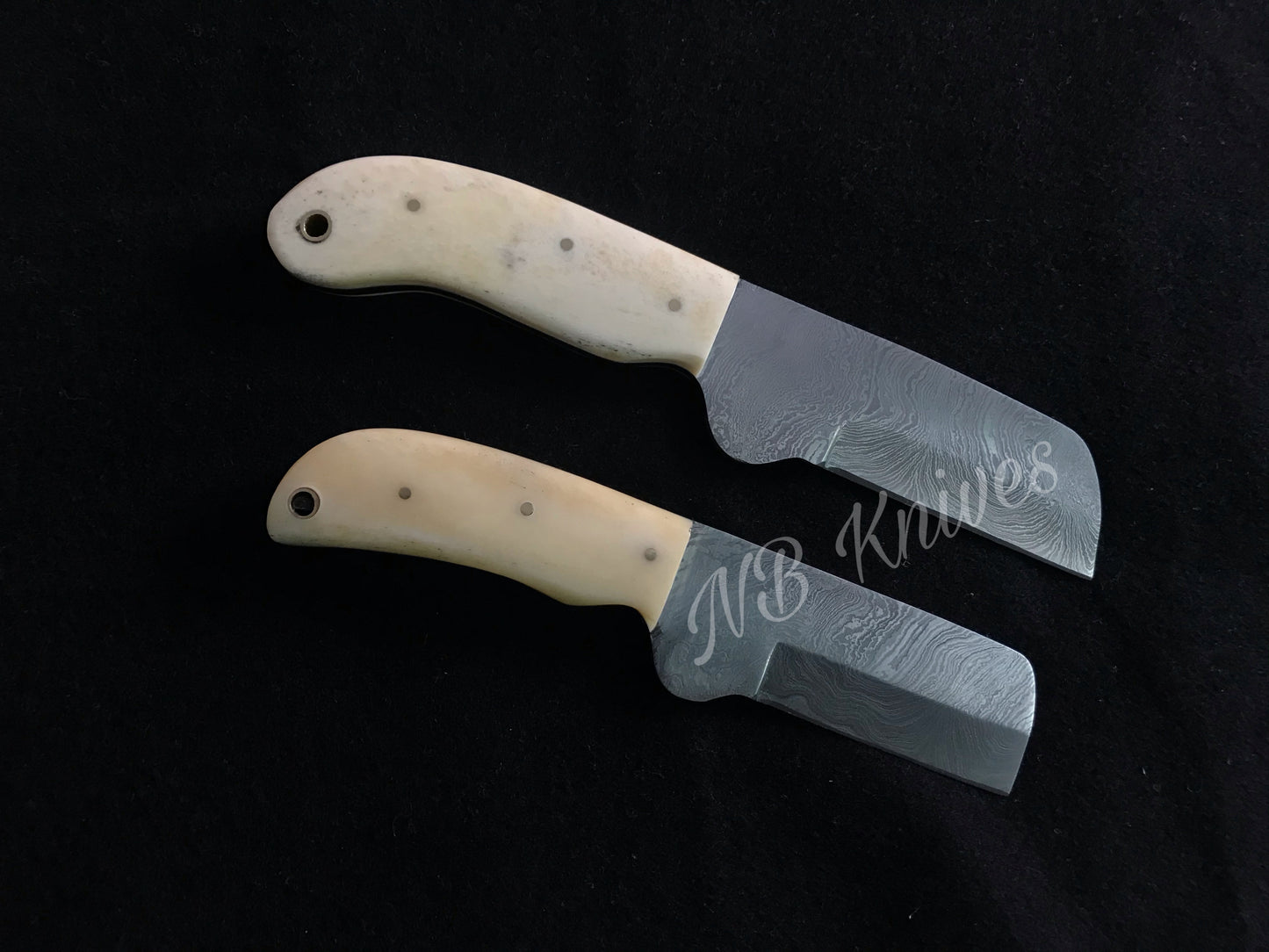 |NB KNIVES| CUSTOM HANDMADE LOT OF 2 COW BOY BULL CUTTER KNIVES WITH LEATHER SHEATH