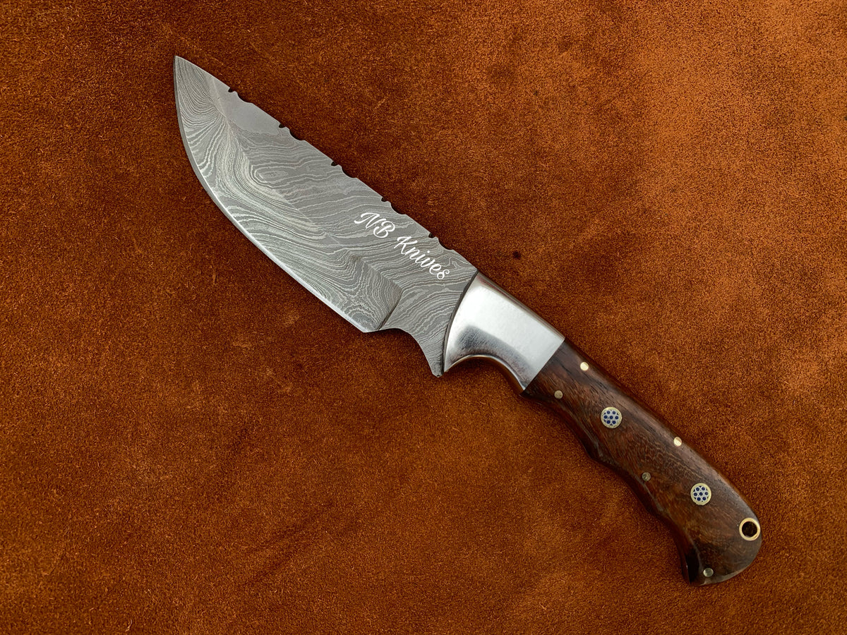 Custom Handmade Damascus Steel Skinner Knife – Rosewood Handle & Leather Sheath