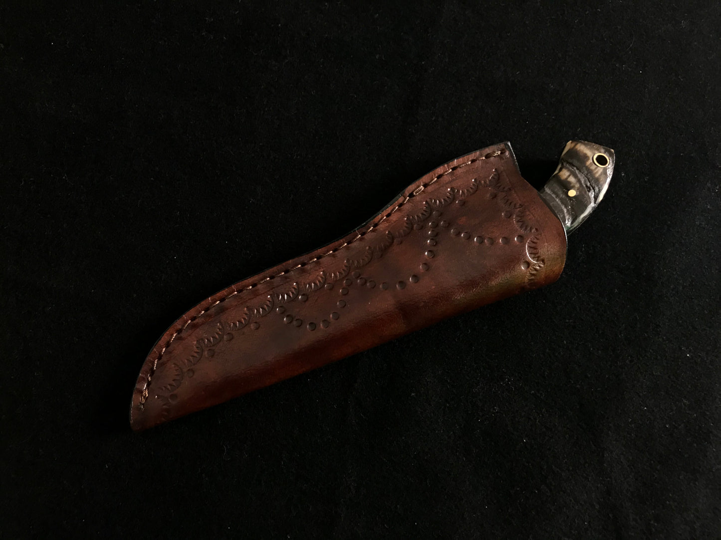 BEAUTIFUL CUSTOM HAND FORGED DAMASCUS STEEL HUNTING KNIFE "SHEEP HORN