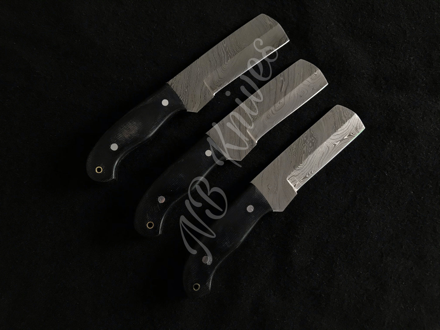 |NB KNIVES | LOT OF 3 CUSTOM HANDMADE DAMASCUS COWBOY BULL CUTTER KNIVES WITH LEATHER SHEATHS